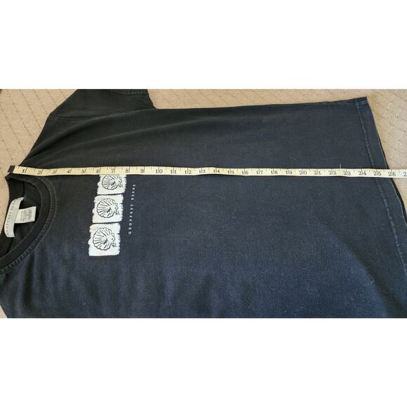 VTG Geoffrey Been Black Short Sleeve t shirt with Clam Shell Design W Size Small - Picture 6 of 9